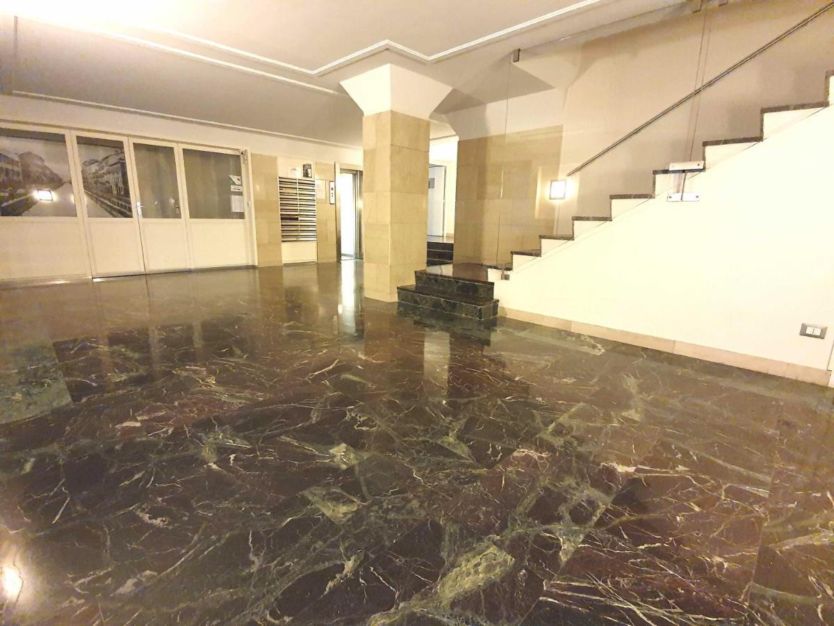 Corso Vercelli Apartment, Milan